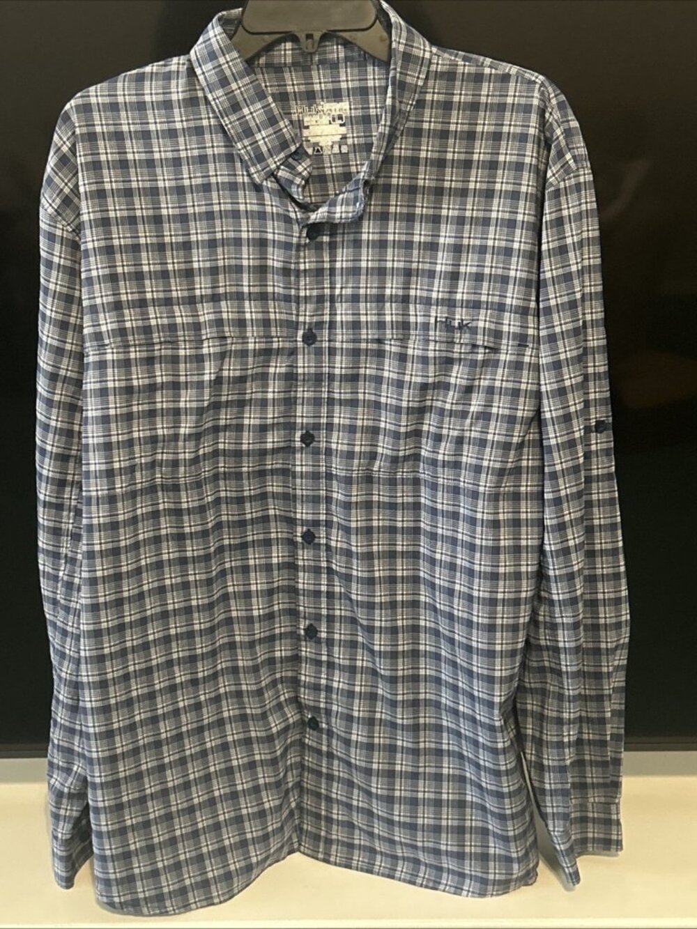 Huk Men’s Performance Fishing Shirt Long Sleeve Plaid Blue Button Up Size L